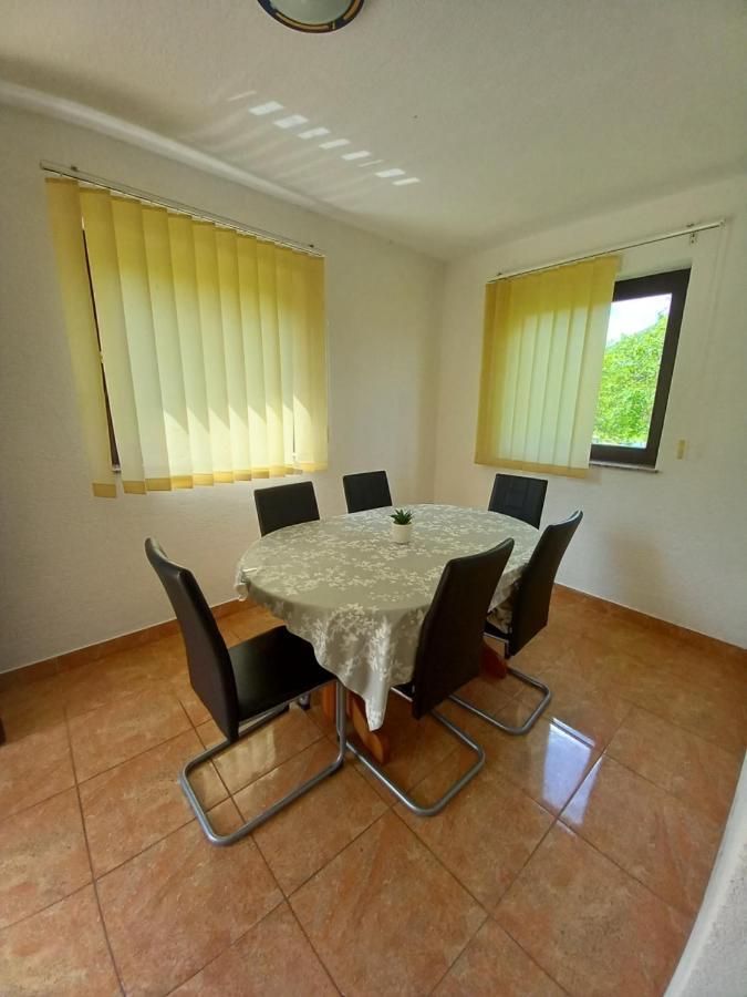 Appartement Apartman Filip à Smoljanac Extérieur photo