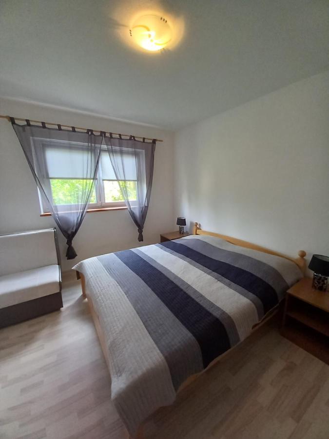 Appartement Apartman Filip à Smoljanac Extérieur photo