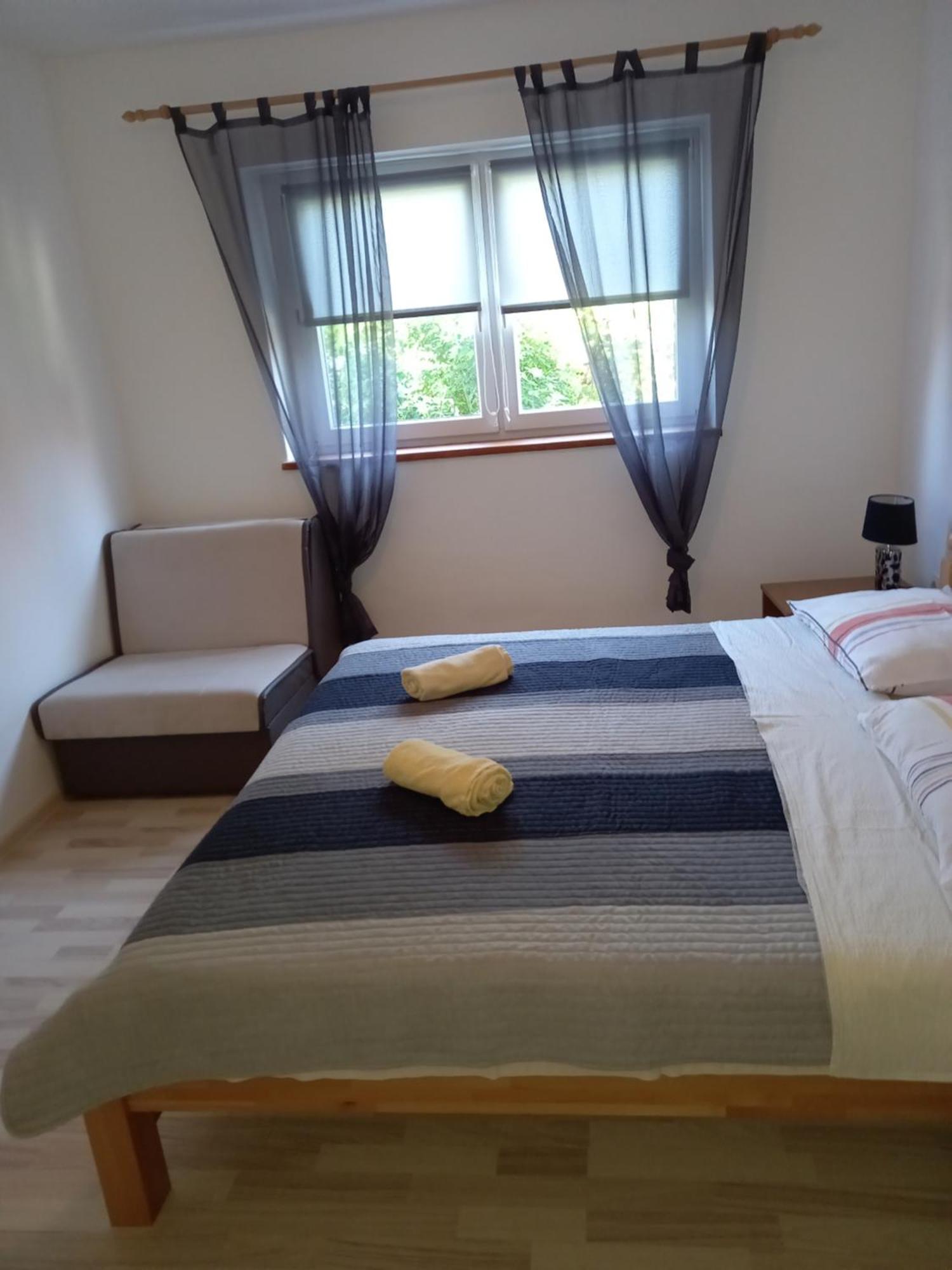 Appartement Apartman Filip à Smoljanac Extérieur photo